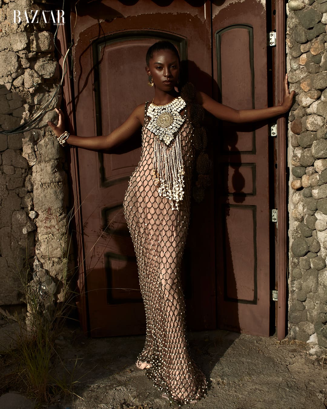 Publicación de Harper's Bazaar Ecuador del editorial Coangue.